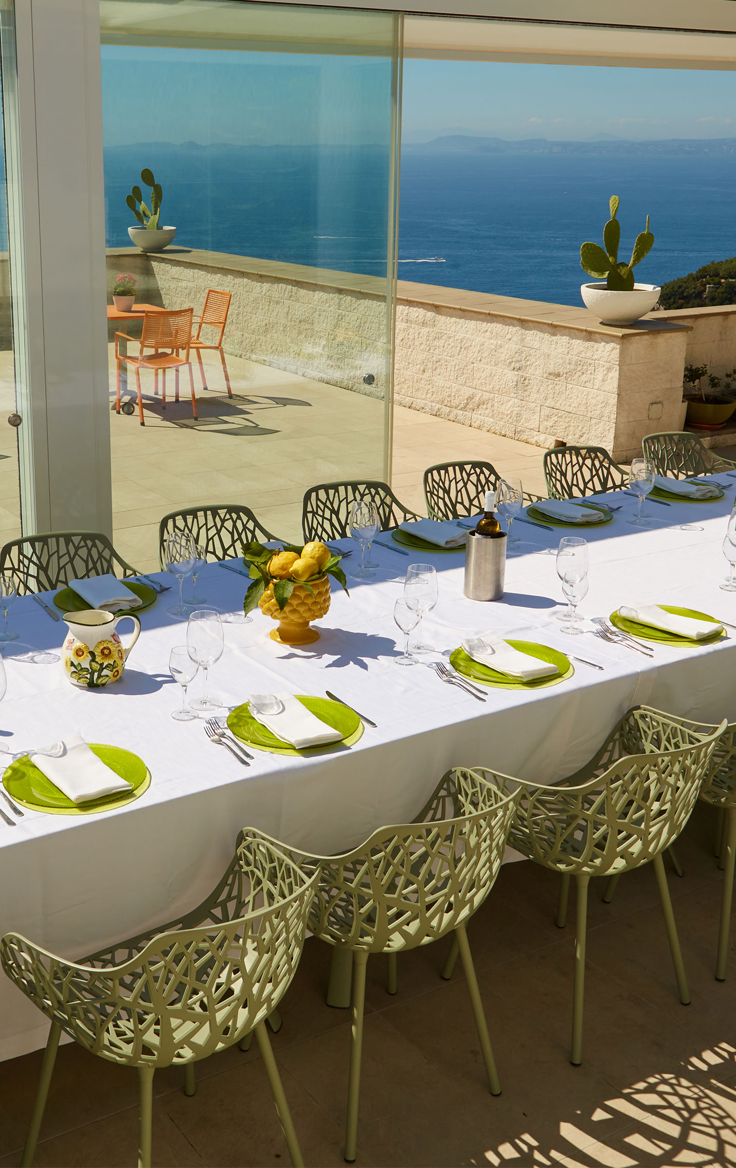 Watch Hotel Video<div>2 Minutes Video</div>